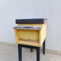 Arnia da 9 favi, pronta all' uso