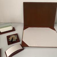 Set scrivania vetro e pelle marocchino anni 70