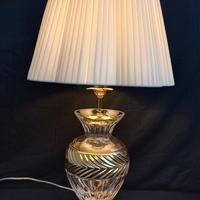 Lampada da tavolo in cristallo con fascia oro