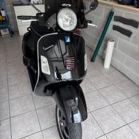 Vespa 300 Gts