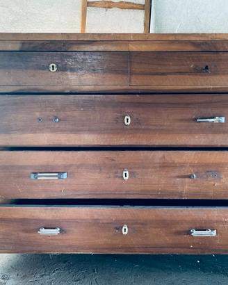 Comò vintage in legno