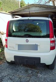 Fiat panda 1.300 D  4x4   47,8 Kw  anno 2011