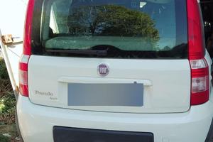 Fiat panda 1.300 D  4x4   47,8 Kw  anno 2011