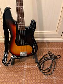Basso fender precision bass