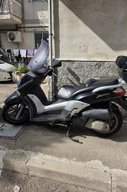 x city 250 con targa polacca