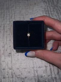 Anello Solitario in Oro Bianco 18k