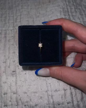 Anello Solitario in Oro Bianco 18k