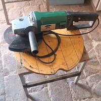 Saldatrice e smerigliatrice 