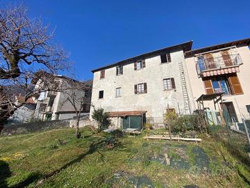 Rustico / Casale di 270 m² con 5 locali a Tremezzi