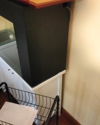 acquario per casa con mobiletto angolare