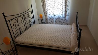 Letto in ferro verniciato nero