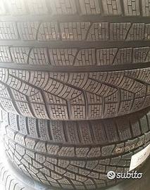 255 40 18 Pirelli nuove