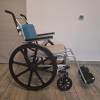 Sedia per WC e doccia ad autospinta 
