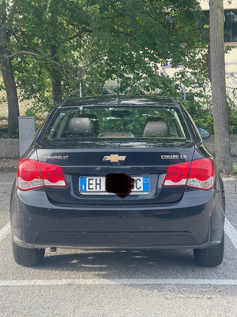 Chevrolet Cruze 2011 photo 2