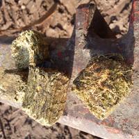 Erba medica disidratata e pressata in wafer