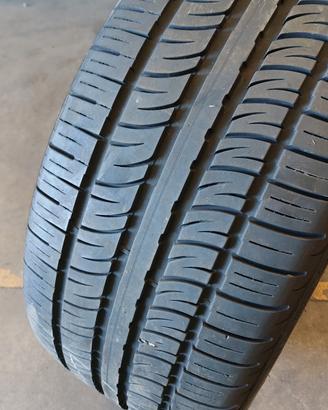 Gomme 295/40 R 22.112 W
Parabiago (MI)