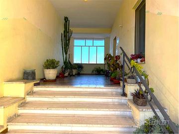 AMPIO APPARTAMENTO con TERRAZZO - FERMO