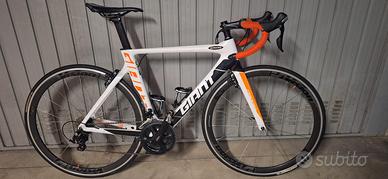 Bicicletta da corsa in carbonio Giant