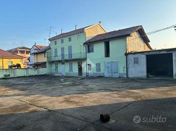 CAPANNONE A CASALE MONFERRATO