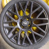 4 pneumatici invernali montati su cerchi in lega