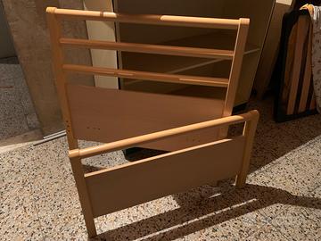 Letto singolo con rete e materasso