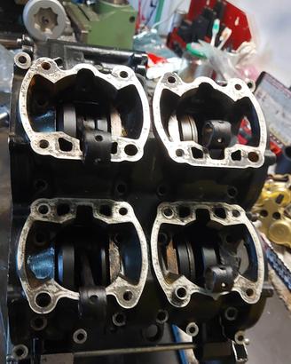 Suzuki rg 500 gamma motore ricambi carter