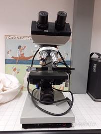Microscopio biologico