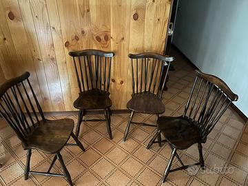 4 sedie in legno massiccio