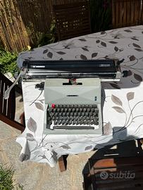 Macchina da scrivere olivetti 82 diaspron