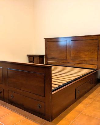 Letto Matrimoniale in Noce Massello con 4 Cassetti