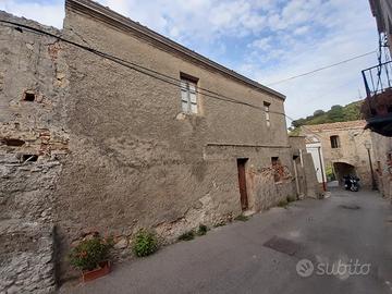 Casa singola frazione Rapano