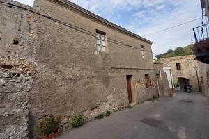 Casa singola frazione Rapano