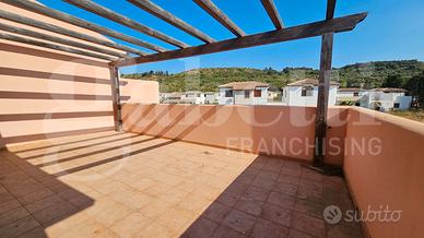 Campofelice di Roccella comodi 3 vani con terrazzo