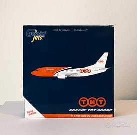 BOEING 737-300QC TNT in SCALA 1:400 GEMINI JETS