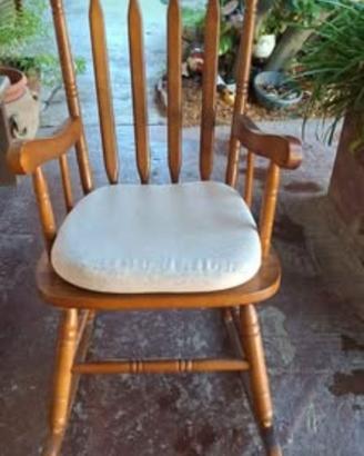 Sedia a dondolo legno