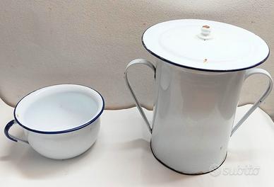 Due Vasi da notte in ferro smaltato bianco vintage