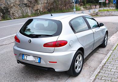 Alfa Romeo 147 jtdm 120cv "SCAMBI0 con BENZINA"