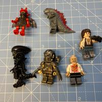 6 minifigure Mostri Alien Predator compatibil Lego