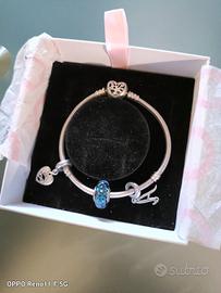 bracciale pandora con tutto a 100 euro 