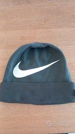 Berretto Dri Fit Nike grigio
