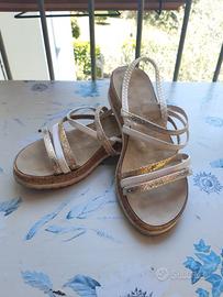 Sandali bianchi e oro