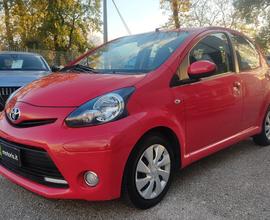 Toyota Aygo 1.0 12V VVT-i 5 porte Lounge Connect M