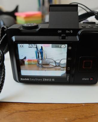 Kodak  Fotocamera Z8612