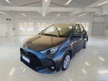 TOYOTA YARIS 1.0 BUSINESS MY22 5 PORTE BERLINA