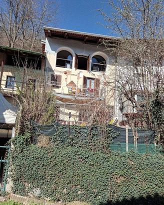 Immobile in asta di 234 m² a Front