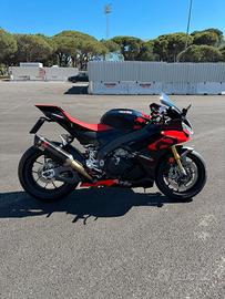RSV4 1100 Factory