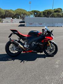 RSV4 1100 Factory