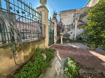 Appartamento con cortile in zona Villanova