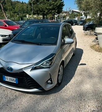 Toyota Yaris TREND "White edition"