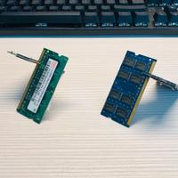 Ram SODIMM 512mb x 2 & Elpida 2gb x 2